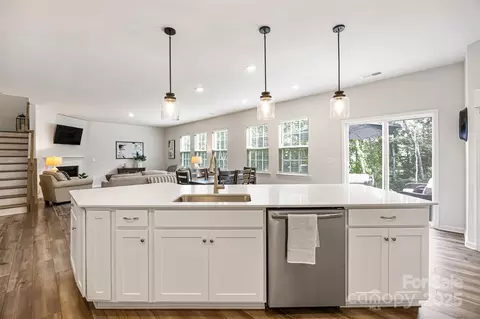 Kitchen - 5617 Soft Shell 384 Dr #384, Lancaster, SC 29720 photo 3 of 5