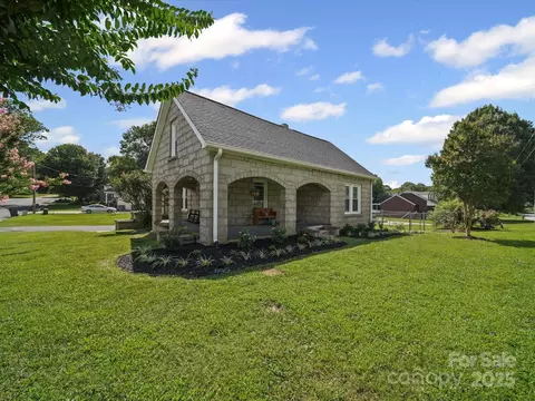 601 S Chapel St, Landis, NC 28088