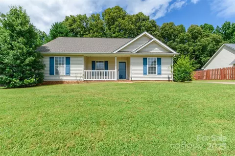823 Prestwick Dr, Rock Hill, SC 29730