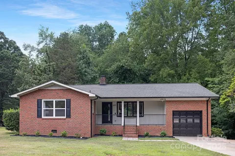 605 S Magnolia St, Mooresville, NC 28115