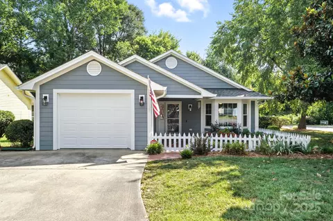 2902 Cherry Blossom Ct, Fort Mill, SC 29715