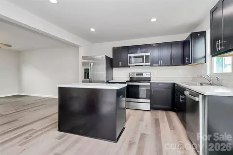 6320 Cutwater Cir, Charlotte, NC 28269