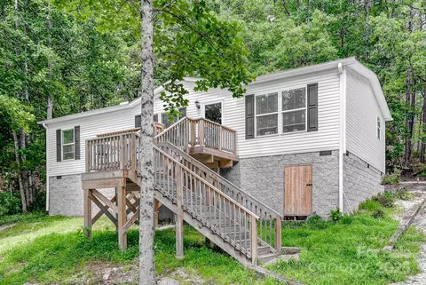 2941 Summer Rd, Hendersonville, NC 28792