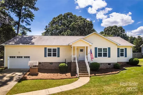 1082 Perth Rd, Troutman, NC 28166