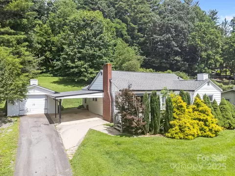 119 Clement Dr, Waynesville, NC 28786