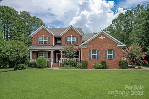 1012 Garden Rose Ct, Matthews, NC 28104