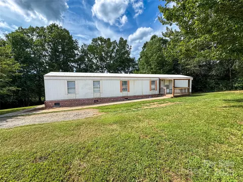 7298 Palm Tree Dr, Vale, NC 28168