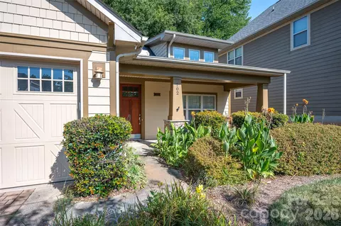 102 Coral Ln, Mooresville, NC 28117