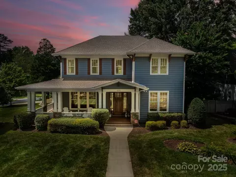301 N Canterbury Rd, Charlotte, NC 28211