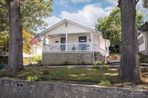 18 Oteen Park Pl, Asheville, NC 28805