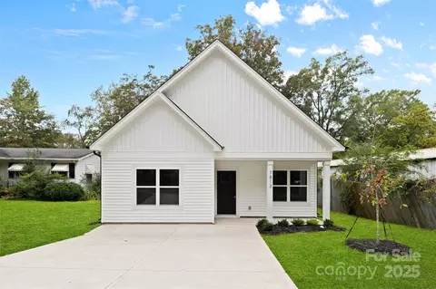 7813 Casa Loma Rd, Charlotte, NC 28269