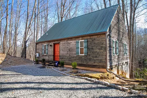 370 Moons Rest Ln, Brevard, NC 28712