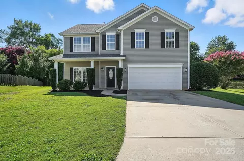 2335 Big Pine Dr, Matthews, NC 28105