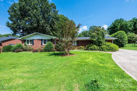 44 32nd Nw Ave NW, Hickory, NC 28601