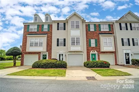 140 Rock Ridge Ln, Mount Holly, NC 28120