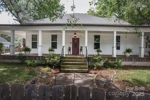 206 Elm St, Lancaster, SC 29720