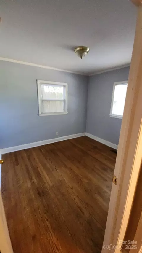 601 E John St, Matthews, NC 28105 photo 9
