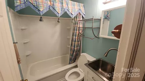 601 E John St, Matthews, NC 28105 photo 10