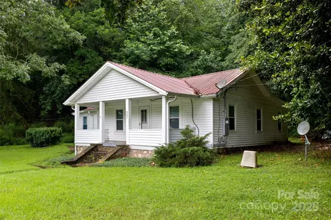 9521 Cruso Rd, Canton, NC 28716