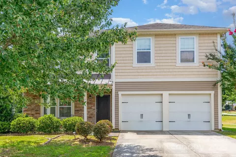 9702 Fernspray Rd, Charlotte, NC 28215