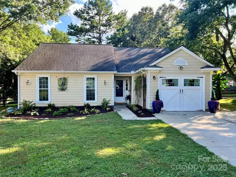 13942 Dannemara Dr, Pineville, NC 28134