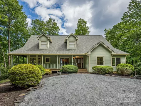 171 Fjord Rd, Rosman, NC 28772