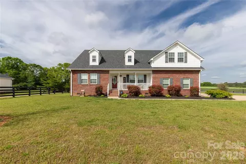 1302 Bryson Creek Dr, Mcconnells, SC 29726