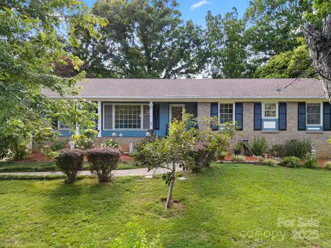 5115 Carriage Drive Cir, Charlotte, NC 28205
