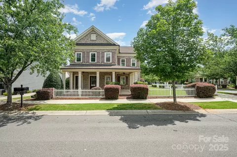 6304 Kennard Dr, Charlotte, NC 28216