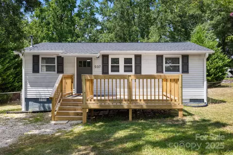 507 Flat Rock St, Clover, SC 29710