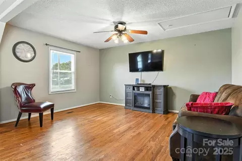952 30th Ne St NE, Conover, NC 28613 photo 12