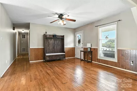 952 30th Ne St NE, Conover, NC 28613 photo 6