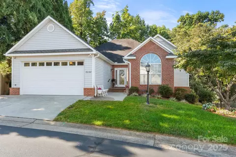 5244 Old Plantation Cir, Winston Salem, NC 27104