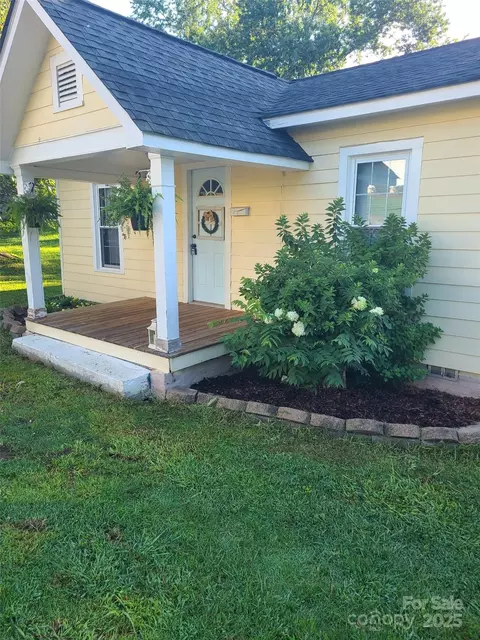213 Eldred Ne St NE, Valdese, NC 28690