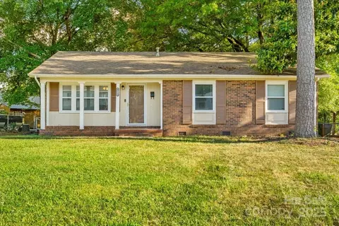 4713 Woodway Pl, Charlotte, NC 28208