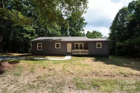 126 Mandy Ln, Statesville, NC 28677