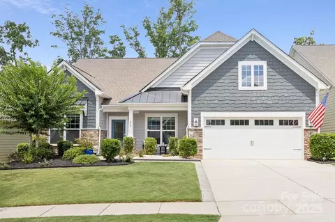 239 Kentmere Ln, Clover, SC 29710