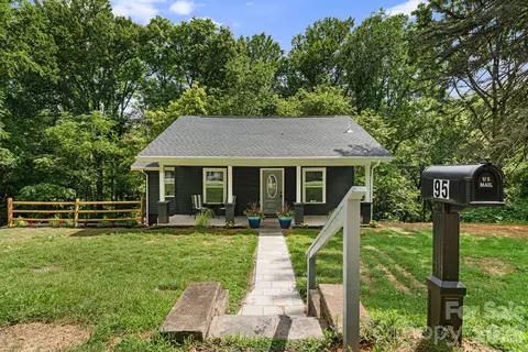 95 Grassy View Rd, Candler, NC 28715