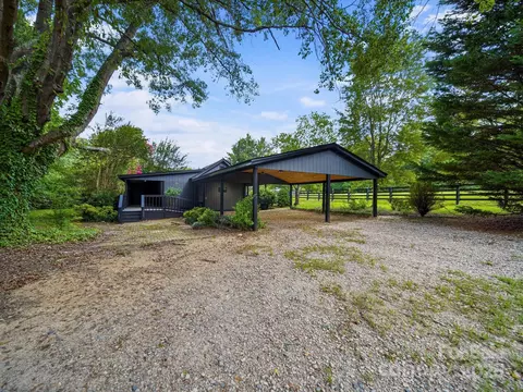 6302 Richburg Rd, Great Falls, SC 29055