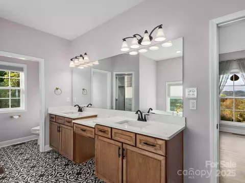 Bath - 265 Gant Rd, Canton, NC 28716 photo 2 of 5