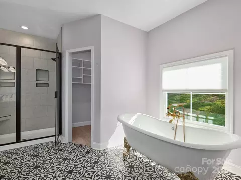 Bath - 265 Gant Rd, Canton, NC 28716 photo 3 of 5