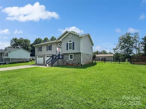 1443 Baton School Rd, Granite Falls, NC 28630