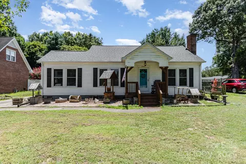 1306 Brantley Rd, Kannapolis, NC 28083