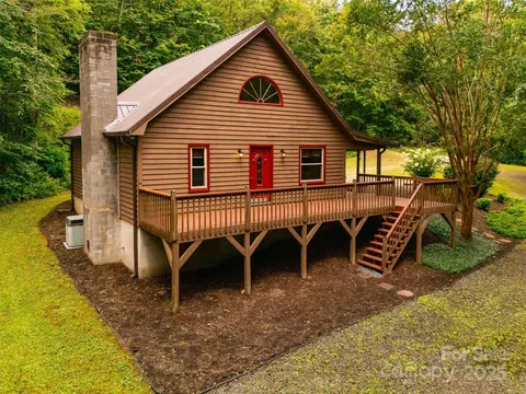 3443 Valley Dr, Lenoir, NC 28645