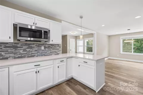 110 Par Dr, Salisbury, NC 28147 photo 9