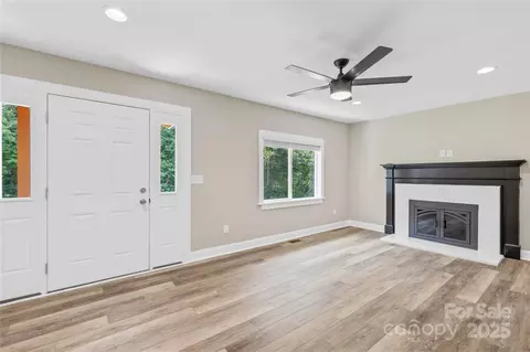 110 Par Dr, Salisbury, NC 28147 photo 4