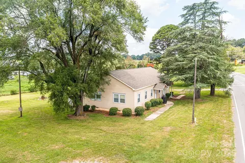 5325 Nc 16 N Hwy N, Claremont, NC 28610
