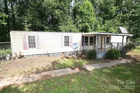 2334 Rainbow Heights Cir, Lenoir, NC 28645