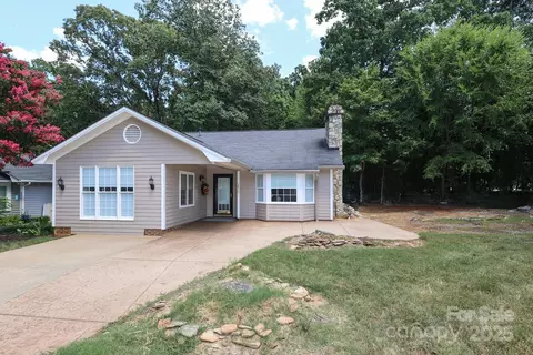 2810 Ashley Arbor Dr, Fort Mill, SC 29715