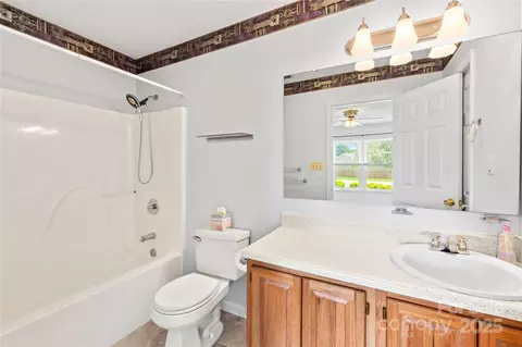 Bath - 1013 St Davids Se St SE, Conover, NC 28613 photo 1 of 2